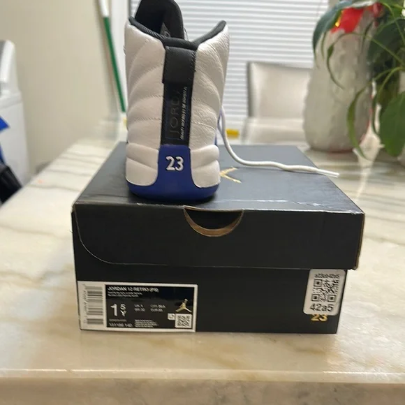 Kids Sneakers in White and Blue Sneakers